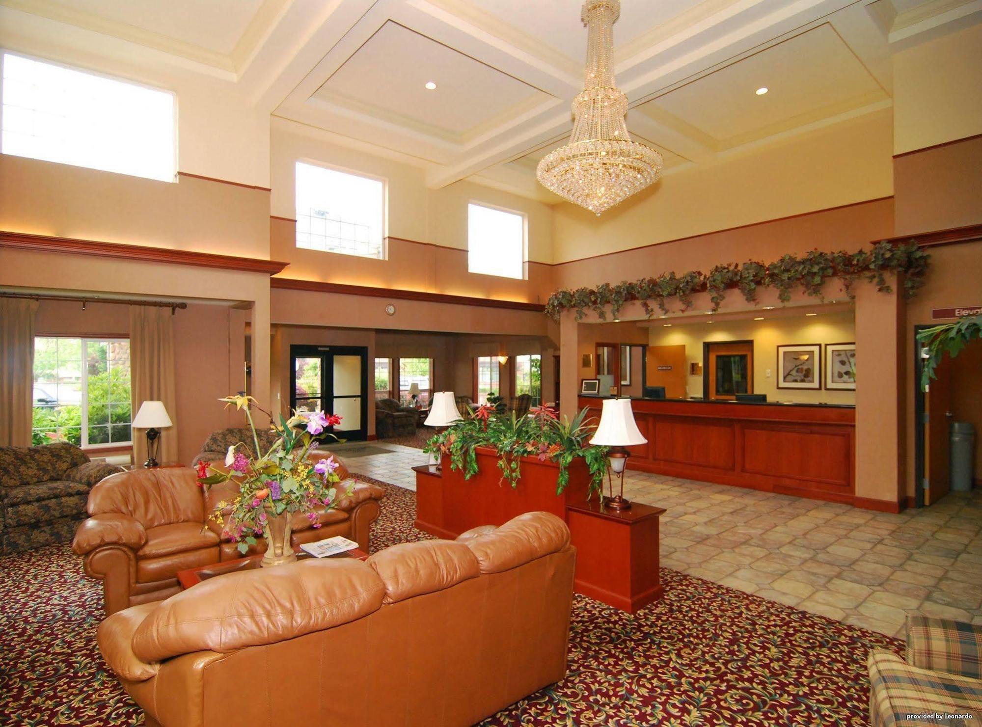 Western Mall Drive 3*